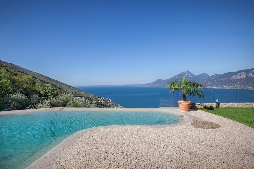 Villa Divina-Apt Armonia-Con Piscina E Vista Lago Castelletto Di Brenzone Luaran gambar