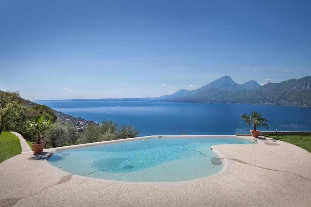 Villa Divina-Apt Armonia-Con Piscina E Vista Lago Castelletto Di Brenzone Luaran gambar